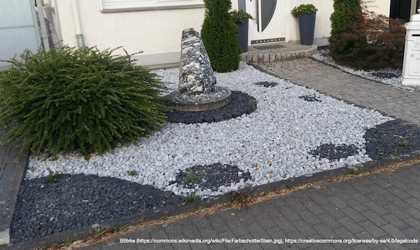 Steinwüsten in Vorgärten – dieser Schotter macht keinen reich!